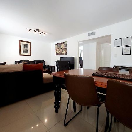 A4 - Endless Summer Rentals - Downtown Apartment Near Park, Ports, And Beach Fort Lauderdale Exterior photo